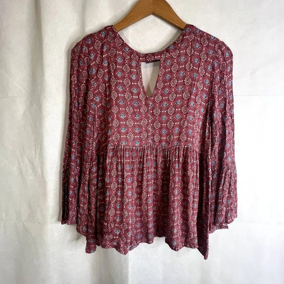 Altar'd State Keyhole Neck Bell Sleeve Peplum Boho Blouse Size Medium - Picture 9 of 9
